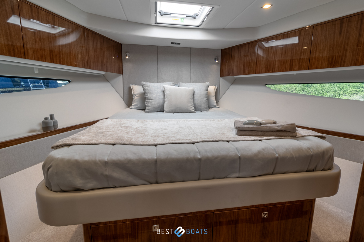 foto: 6 Riviera 4600 SPORT YACHT-PLATINUM EDITION