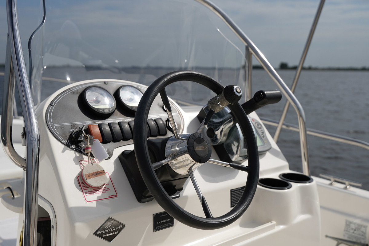 foto: 5 Boston Whaler 180 Dauntless