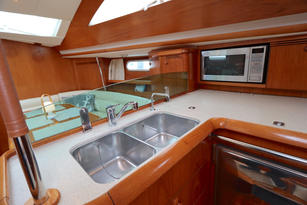 foto: 4 Jeanneau  Sun Odyssey 49 DS