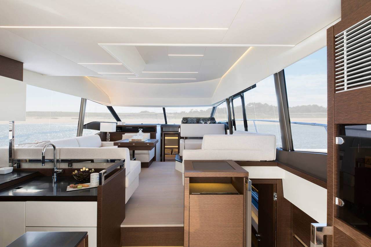 foto: 70 Prestige 520 flybridge #317