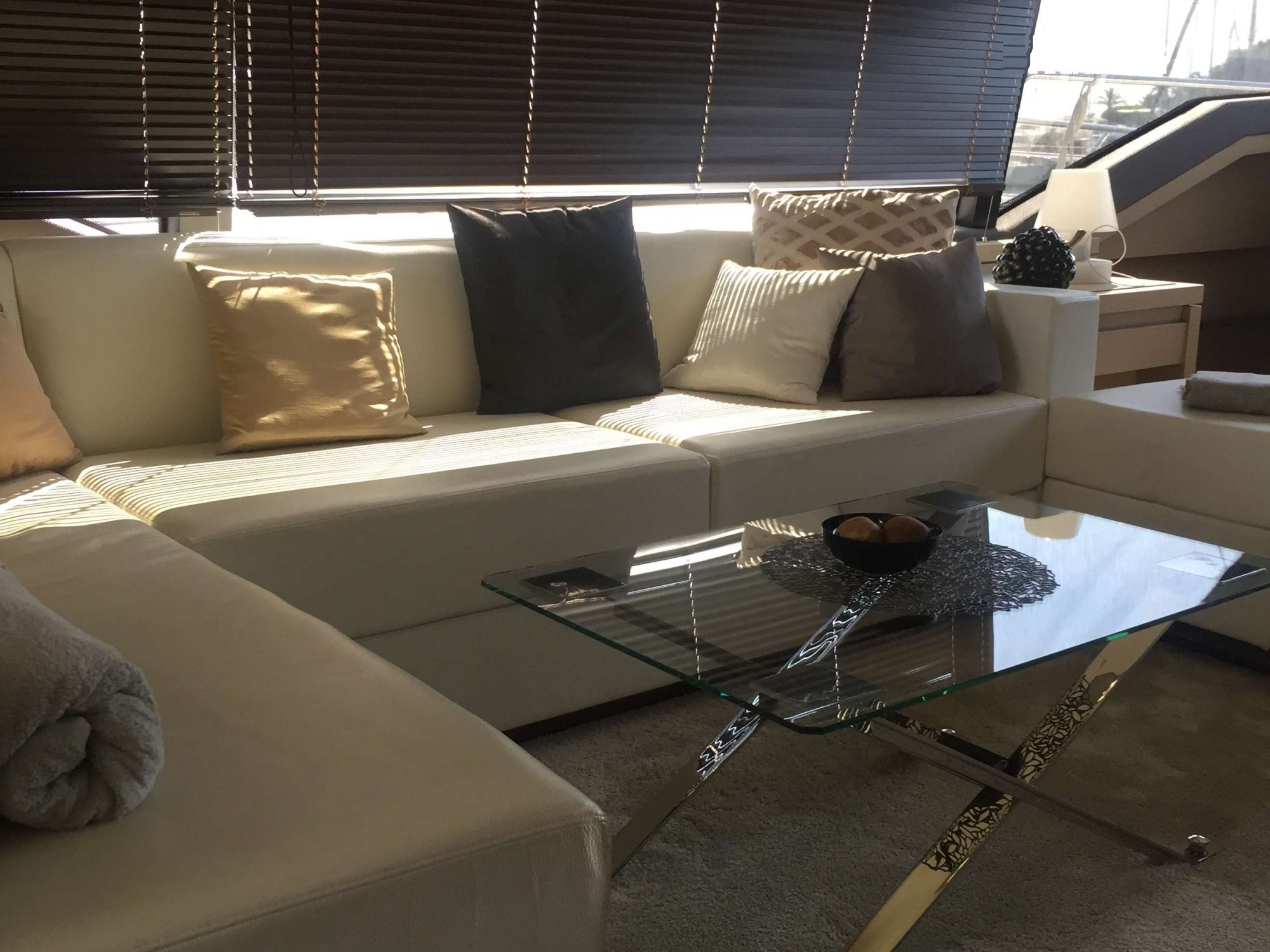 foto: 5 Prestige 680 Fly