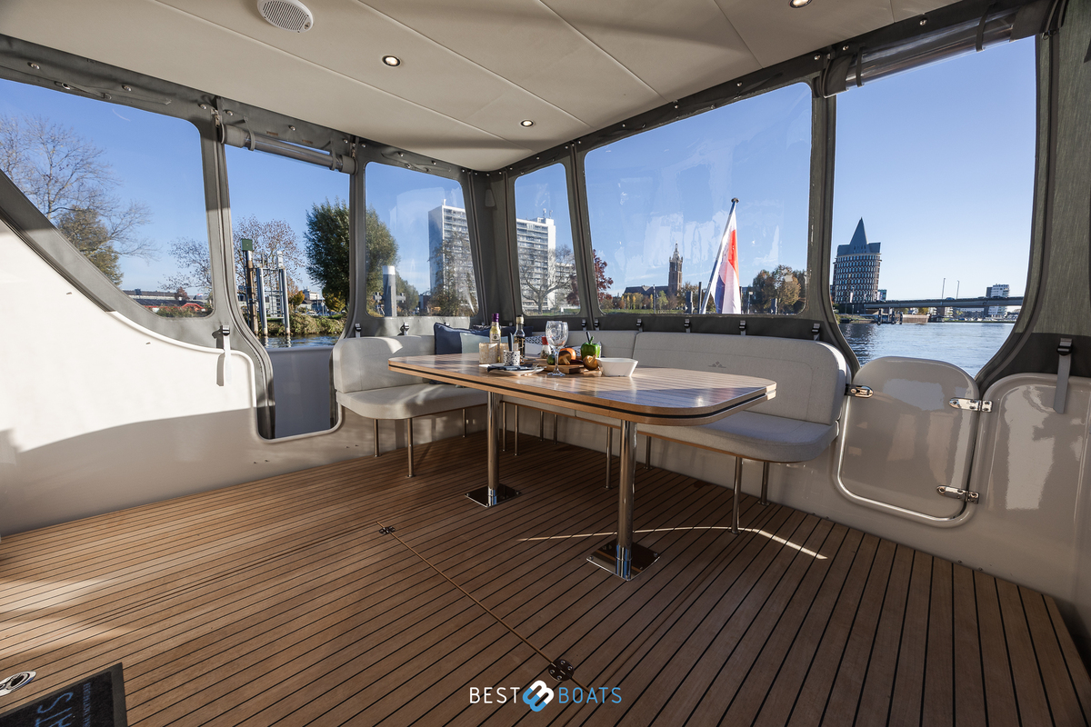 foto: 5 Linssen 40SL Sedan