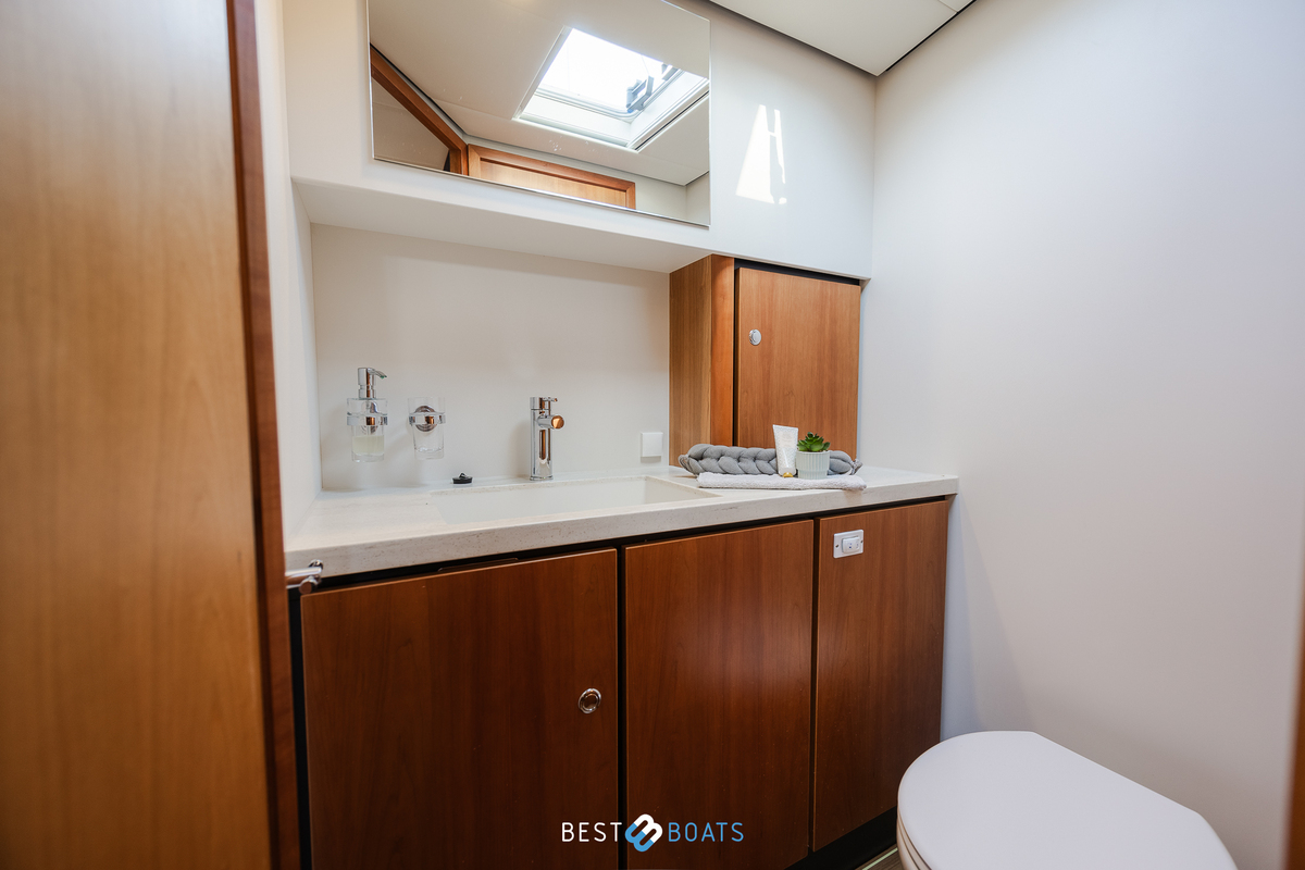 foto: 5 Linssen  Grand Sturdy 40.0 AC