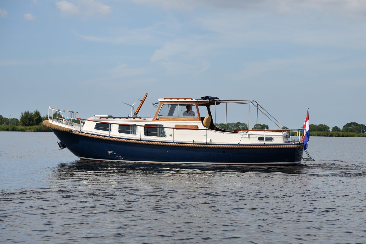 foto: 6 Dolman 970 AK