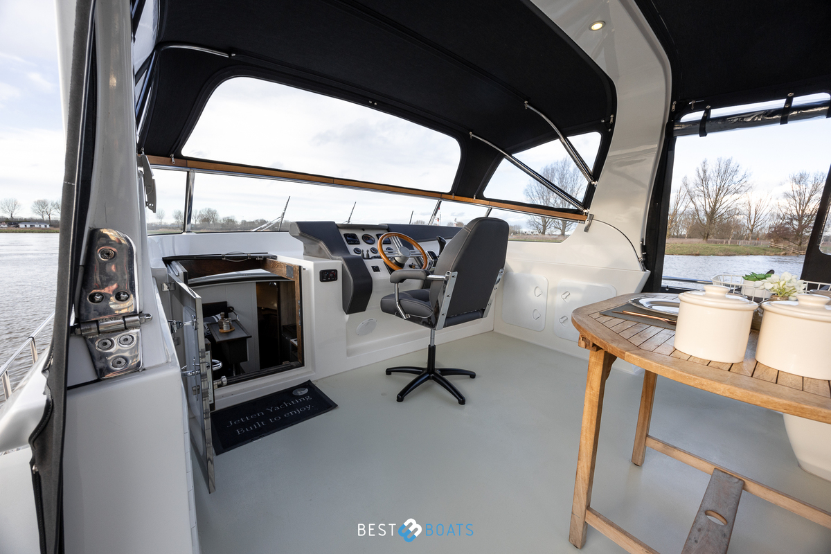 foto: 4 Jetten 44 AC-RS