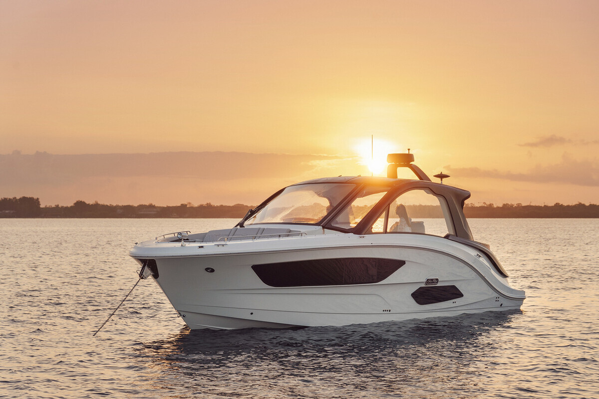 foto: 6 Sea Ray Sundancer 370