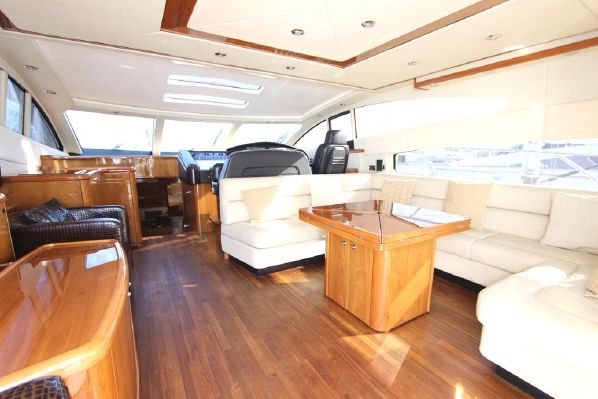 foto: 5 Sunseeker Predator 72