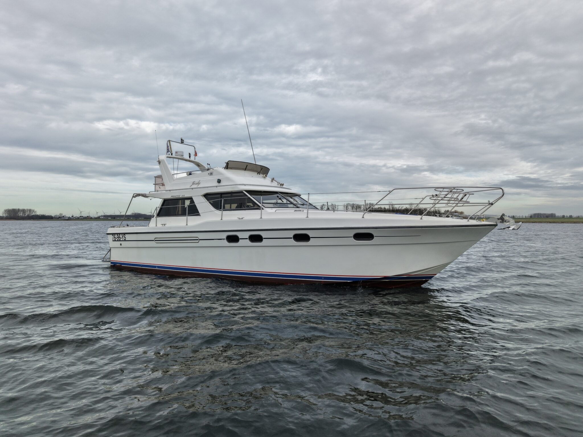 foto: 6 Princess Princess 415 FB