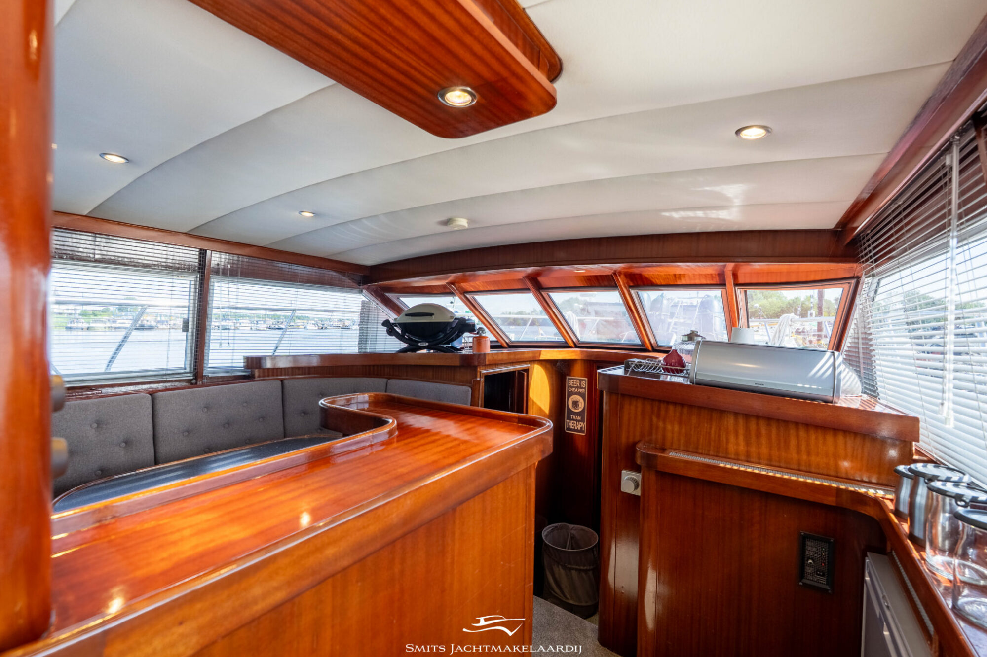foto: 6 Van der Valk Valk Vitesse 54 Stabilizers