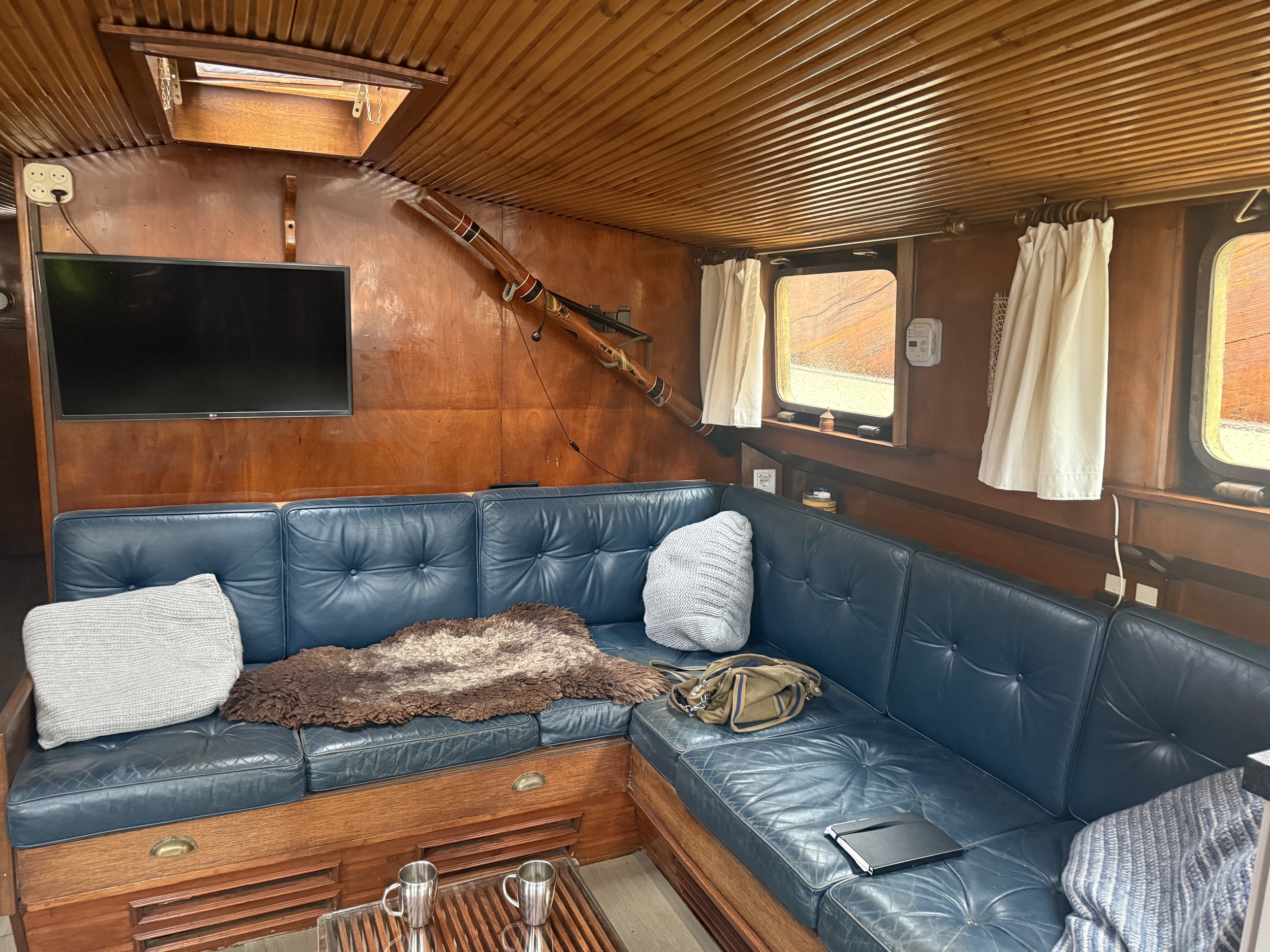 foto: 4 Tjalk Varend Woonschip