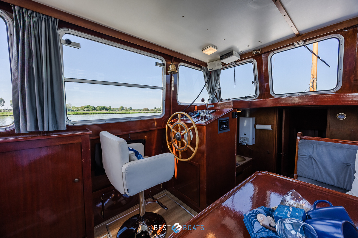 foto: 6 Exellent 1000 Hybride Patrol