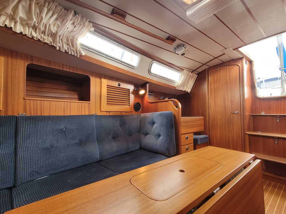 foto: 5 Hallberg Rassy 31