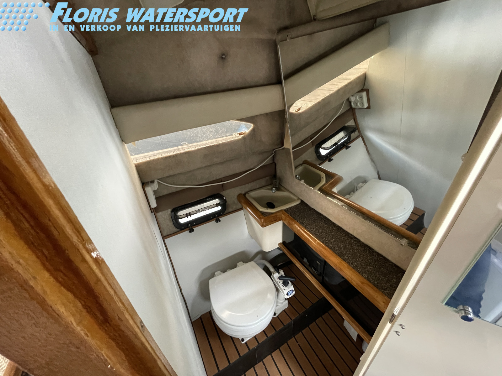 foto: 36 Bayliner 2455 Ciera