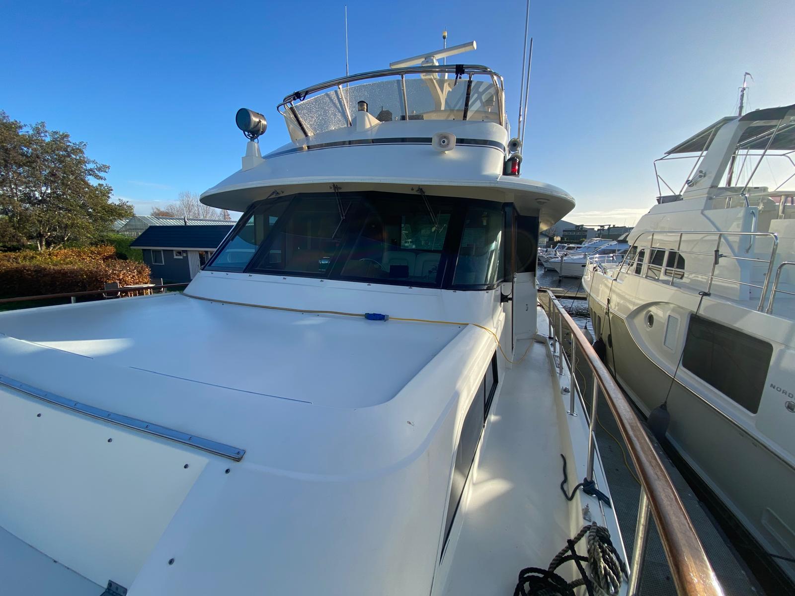 foto: 39 Hatteras 70 Fly ( Varend Woonschip )