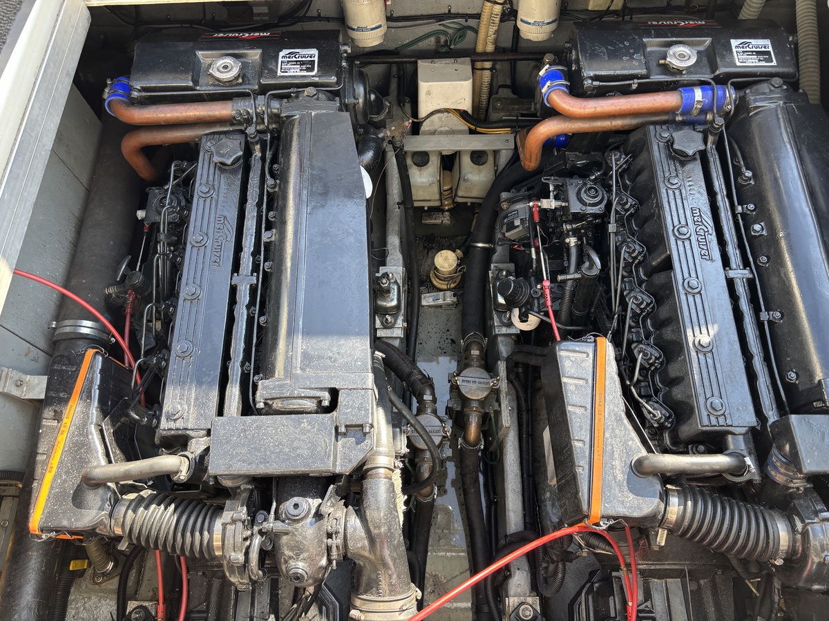 foto: 5 Sea Ray 370 Sundancer