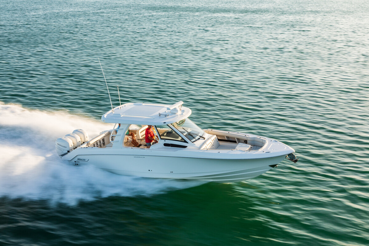 foto: 4 Boston Whaler 350 Realm