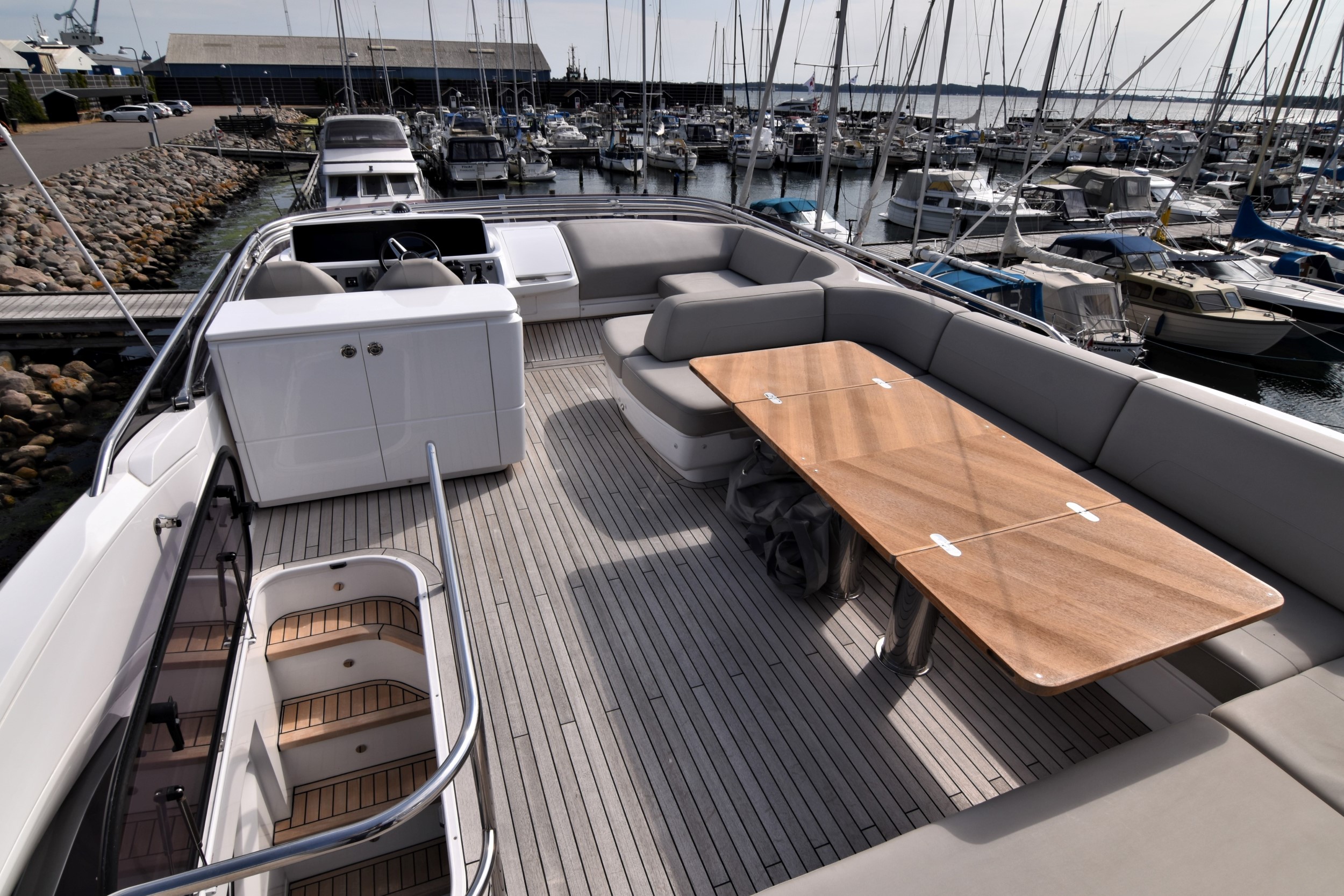 foto: 5 Princess  F55