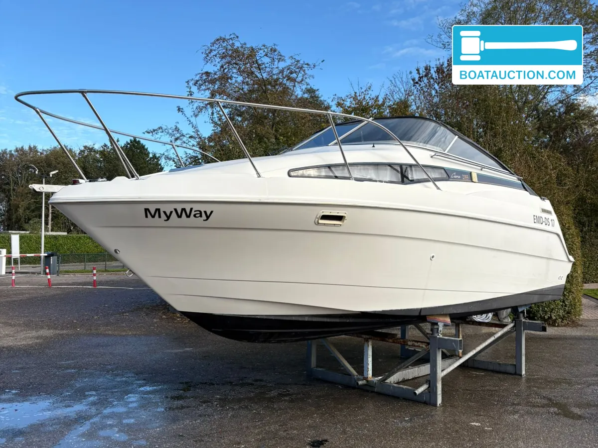 hoofdfoto: 1 Bayliner 2355