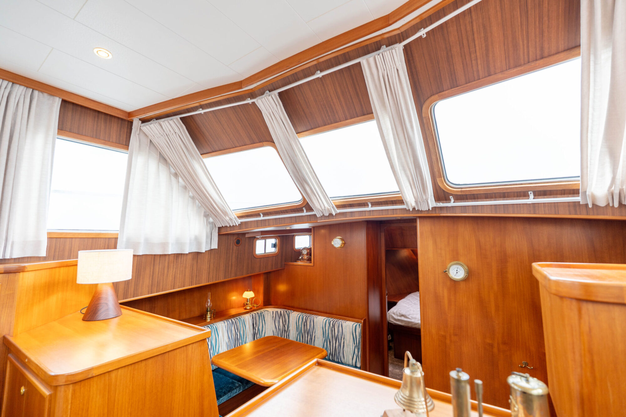 foto: 6 Pieter Beeldsnijder Pieter Beeldsnijder Spiegelkotter 15.00 VS