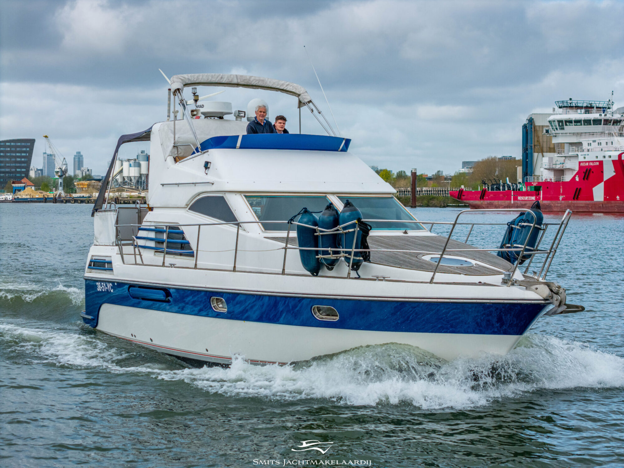 foto: 6 Astor Astor 37 Flybridge