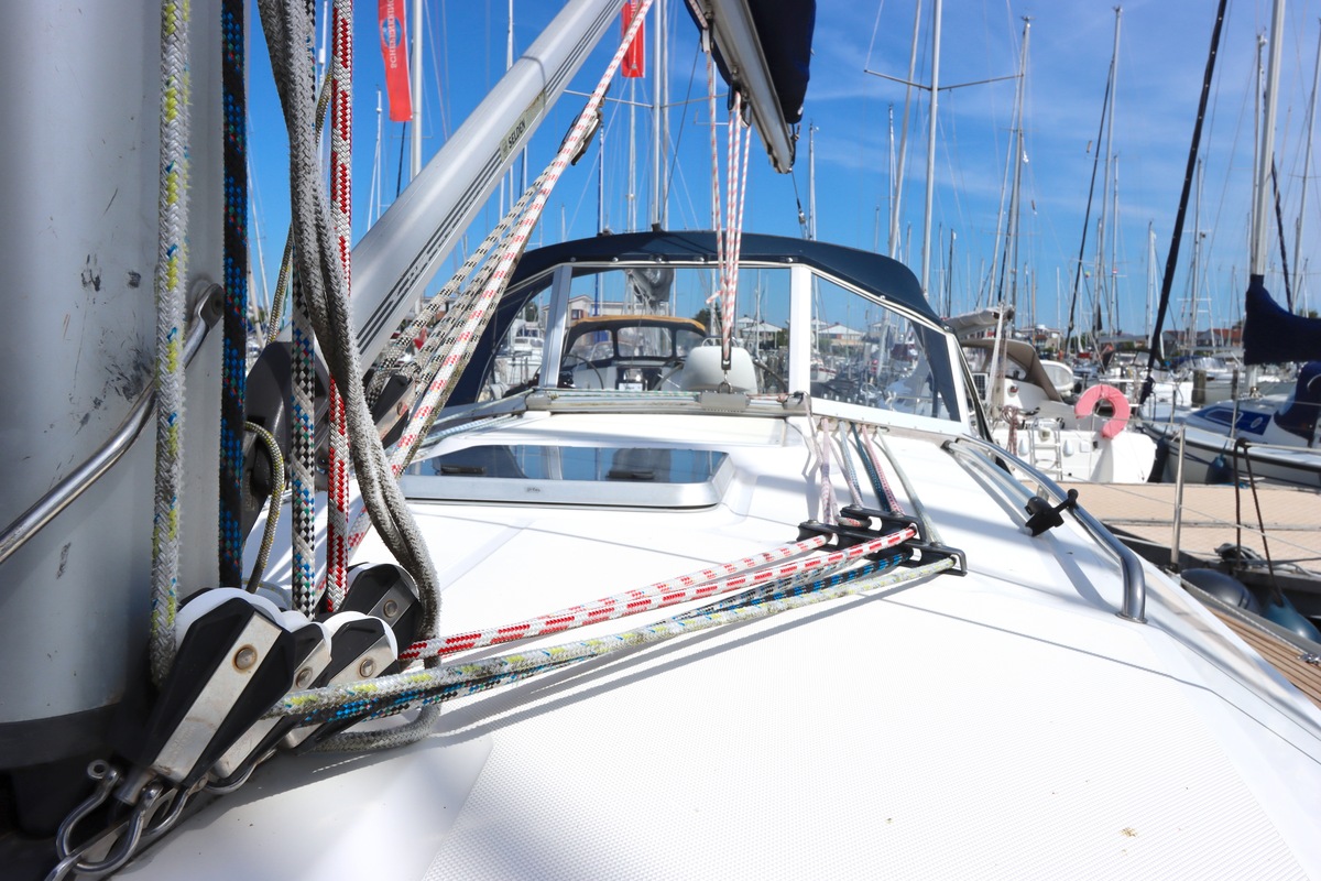 foto: 6 Bavaria  38-3 Cruiser