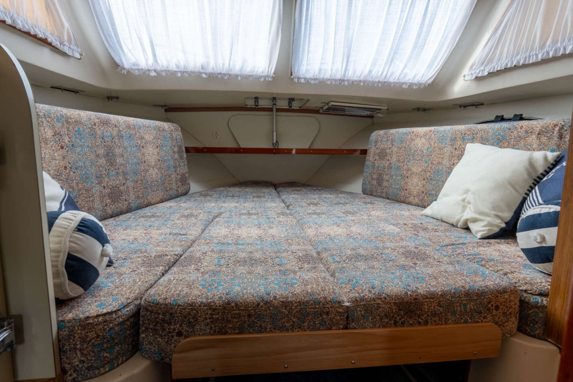 foto: 4 Bertram Bertram 25 Express Cruiser