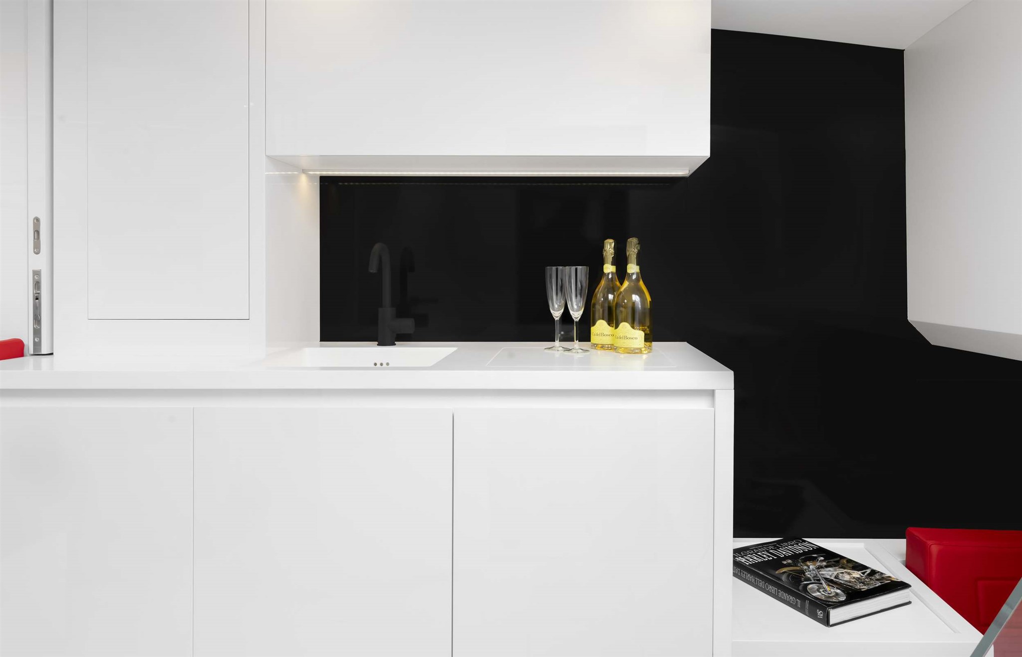 foto: 5 Vandutch 48 - New