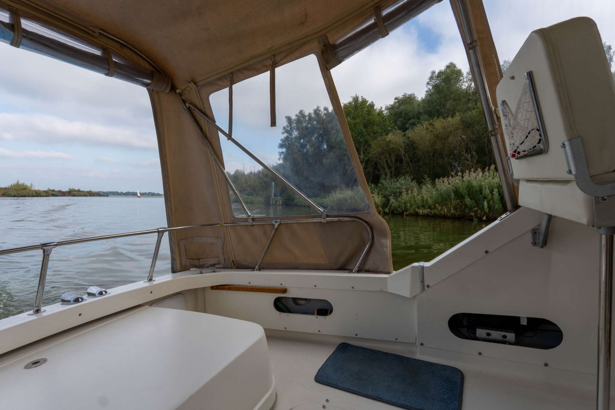 foto: 5 Bertram Bertram 25 Express Cruiser