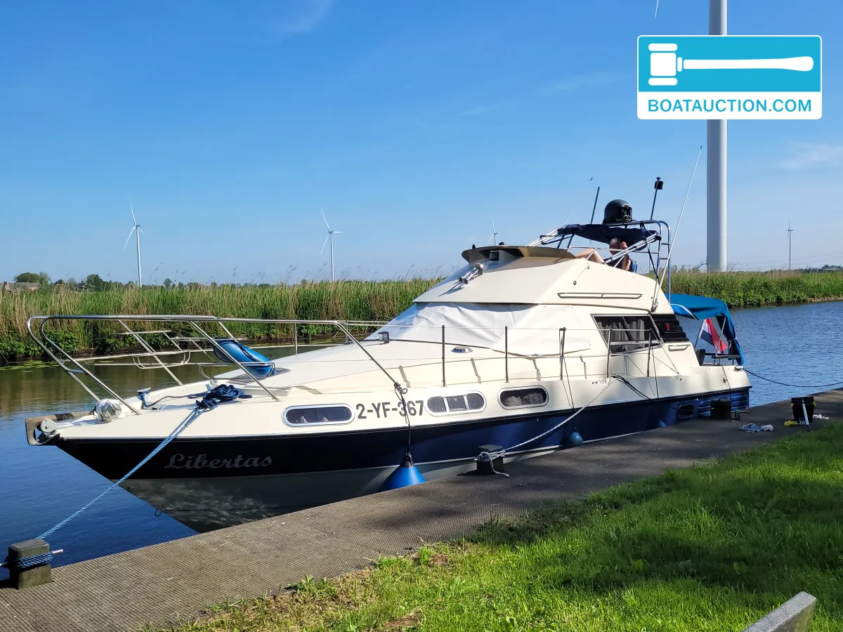 hoofdfoto: 1 Sealine 305 fly