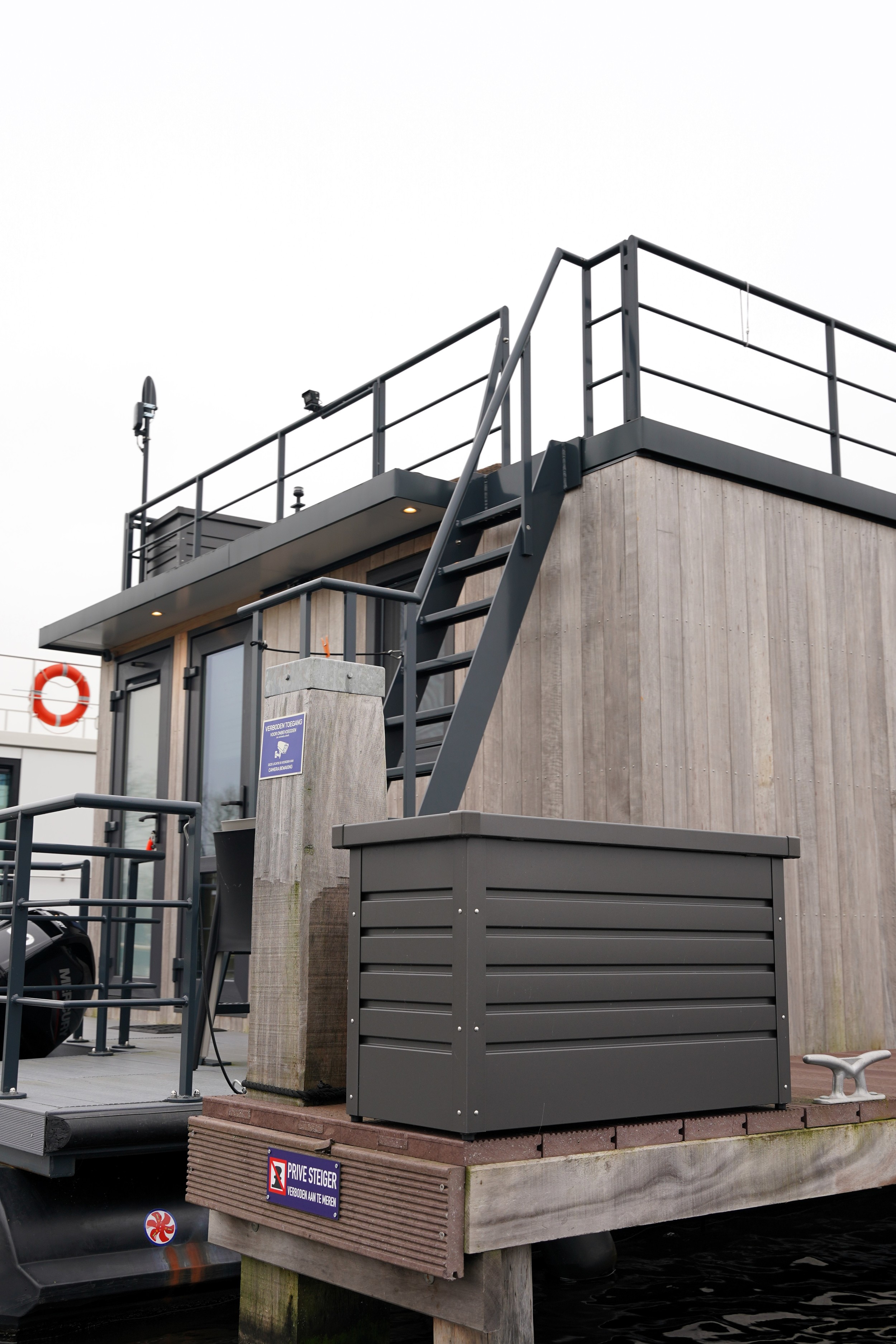 foto: 5 Castalia Met Koopligplaats 1460 X 500 Special Houseboat