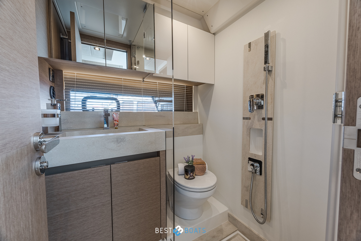 foto: 6 Prestige 520 FLY