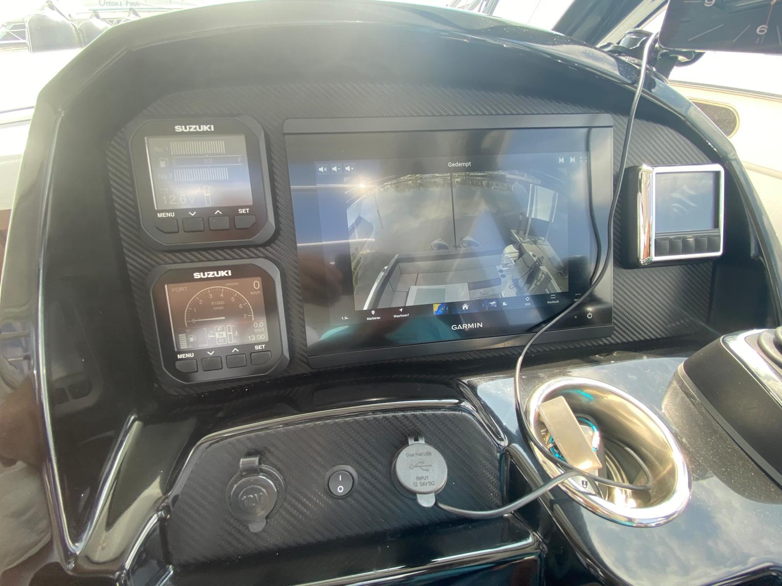 foto: 4 Jeanneau  Merry Fisher 895 offshore