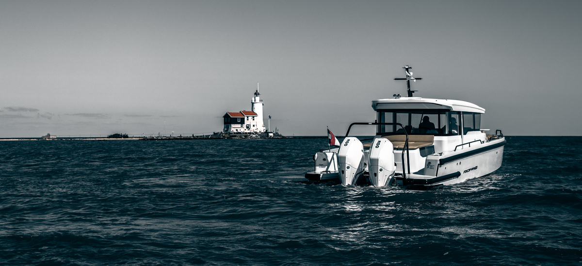 foto: 4 Axopar 37 XC Cross Cabin