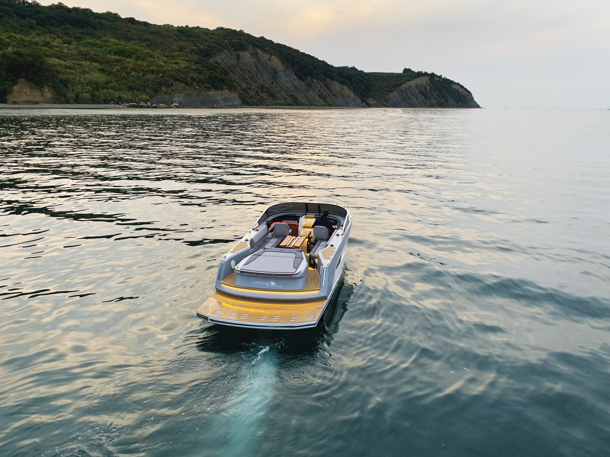 foto: 4 Alfastreet Marine 28 Cabin - Inboard Series