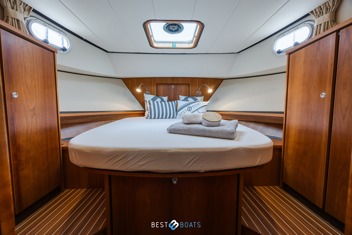 foto: 6 Linssen Grand Sturdy 34.9 AC