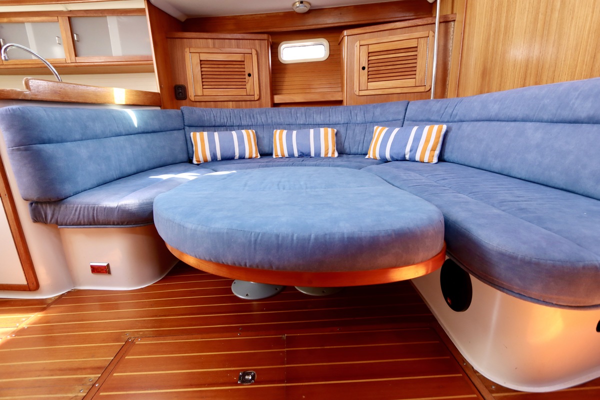 foto: 7 Catalina 42 MK II