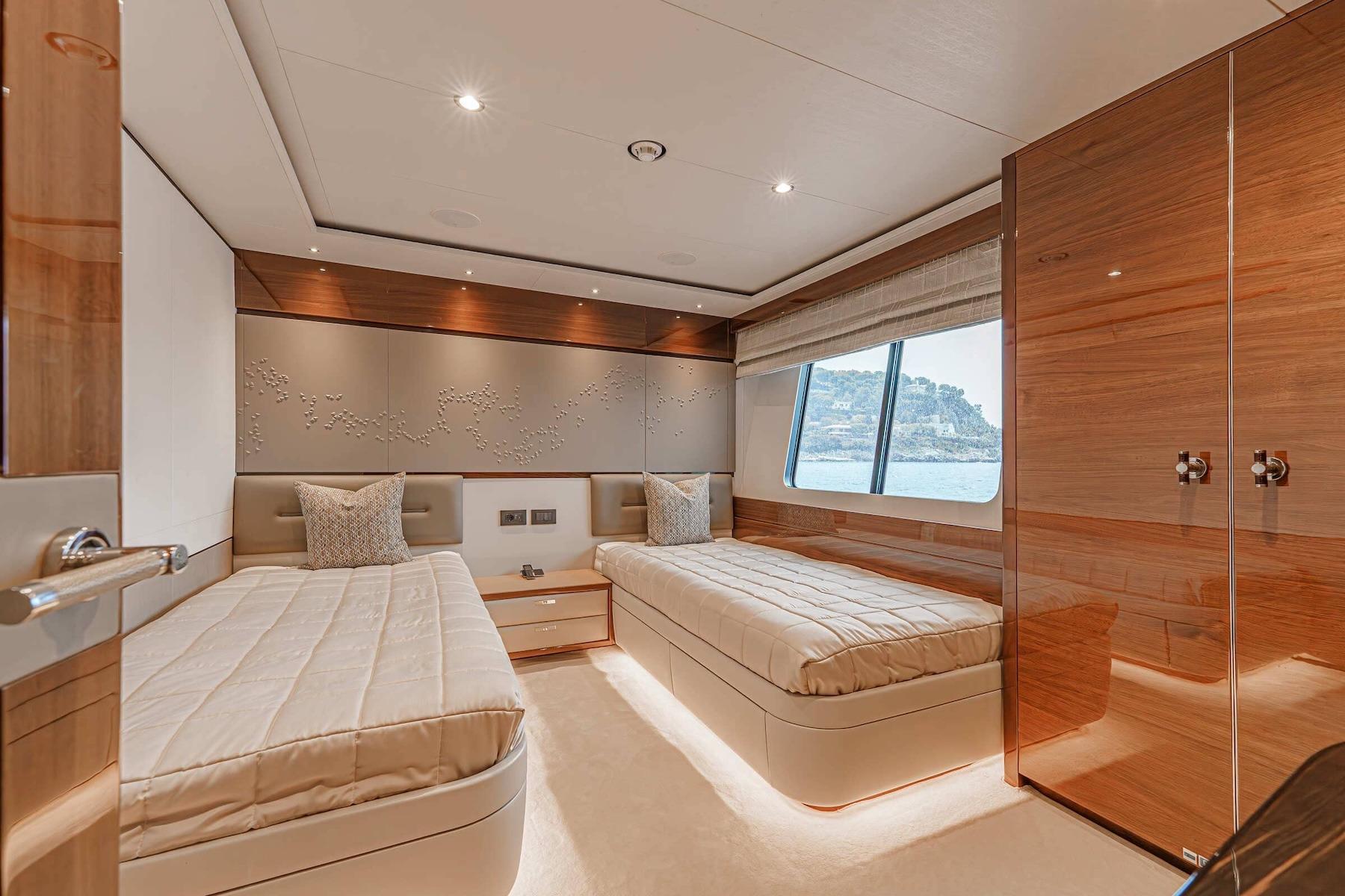 foto: 5 Princess  M35