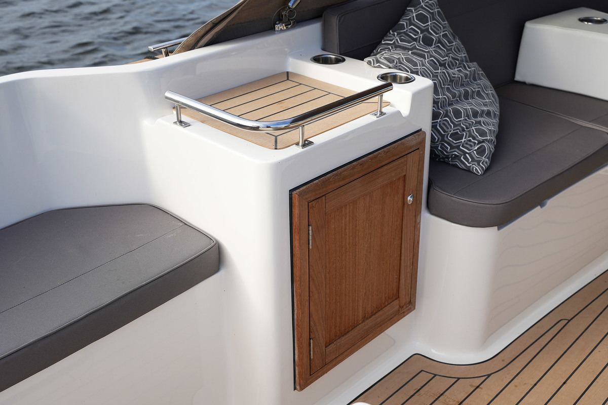 foto: 4 Interboat Intender 780