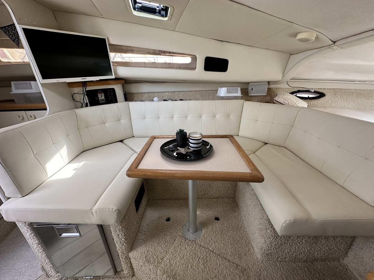 foto: 5 Bayliner 3055 Sunbridge