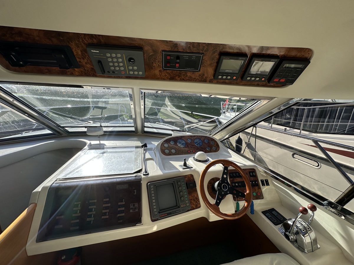 foto: 5 Princess 380