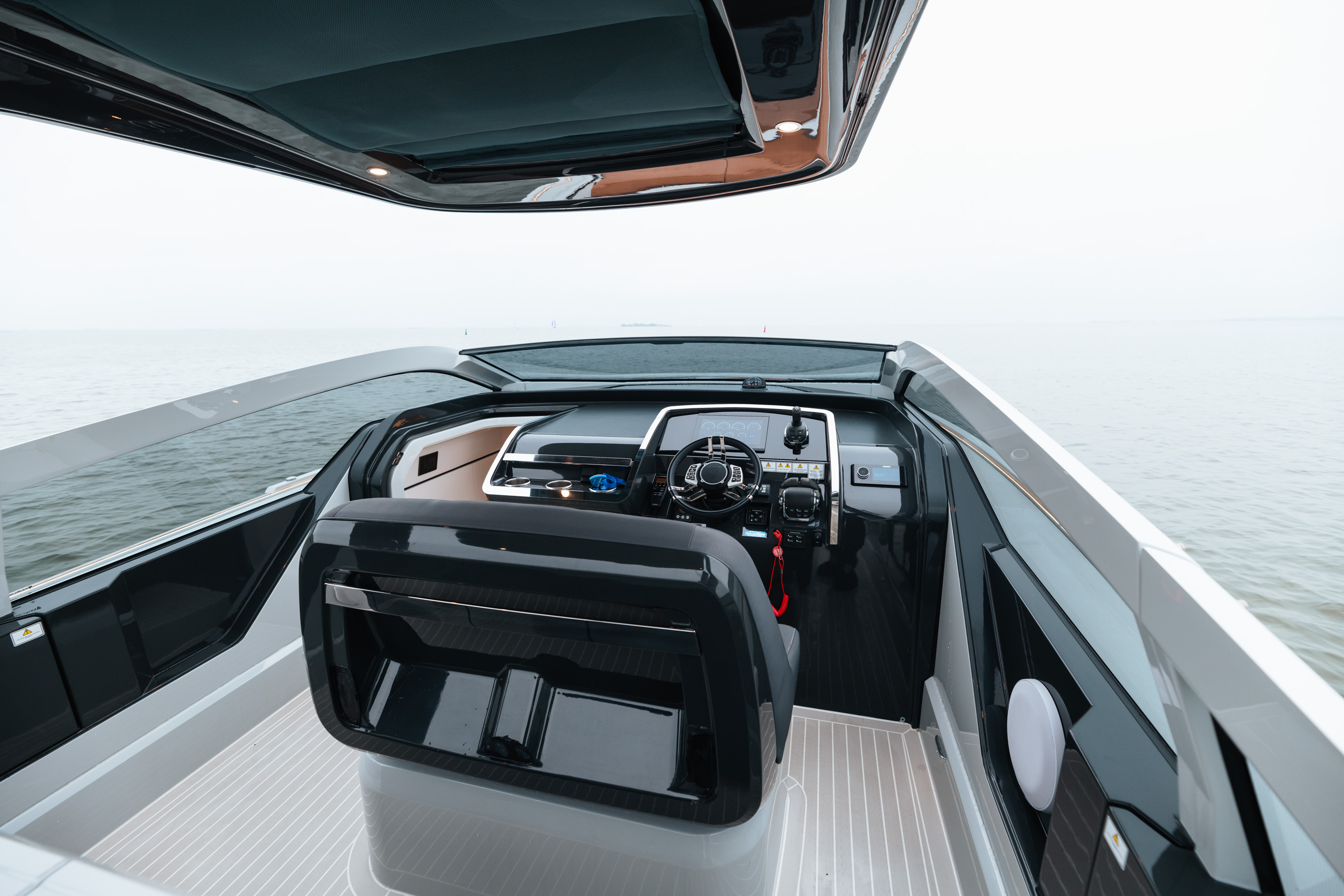 foto: 56 Fairline F Line 33