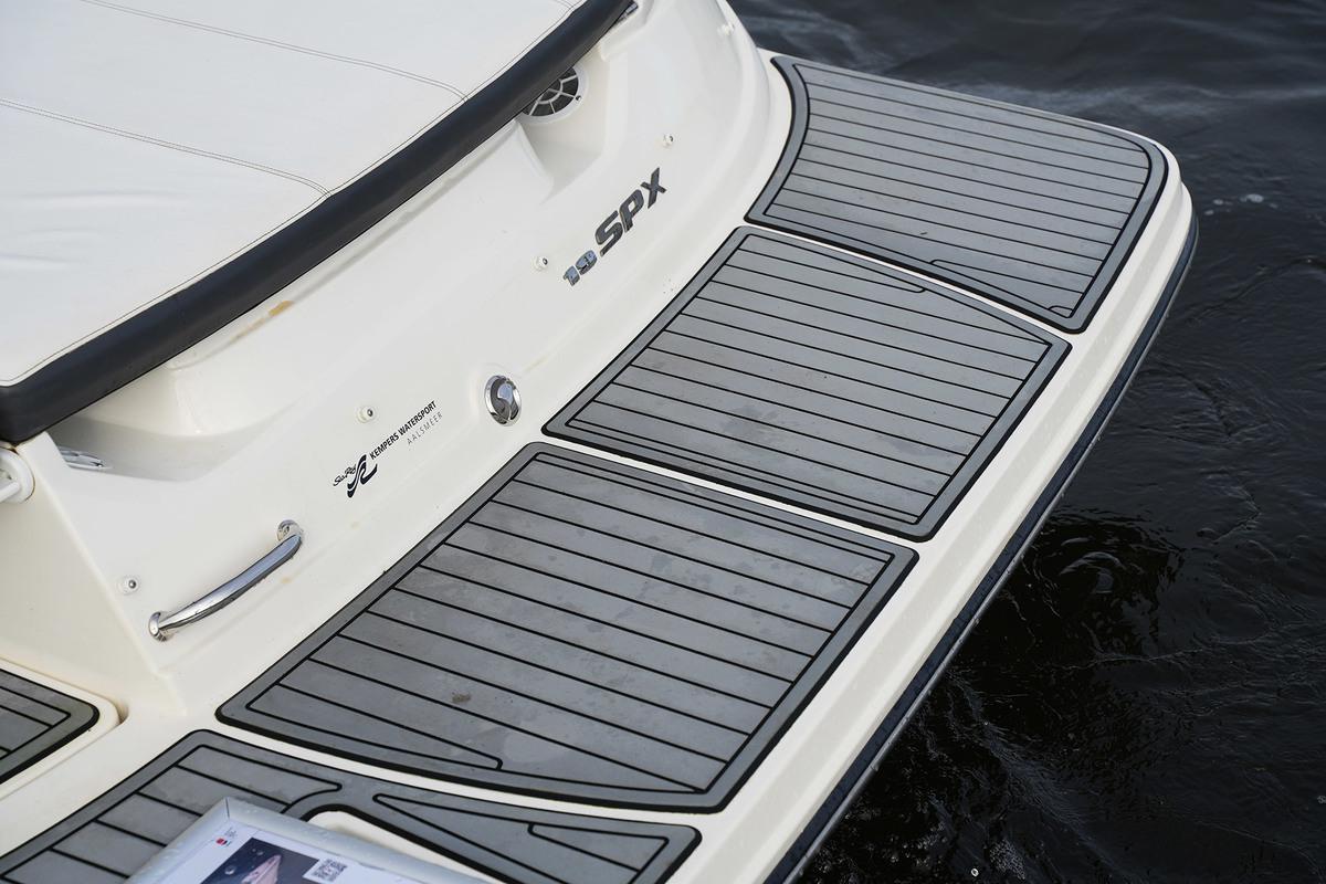 foto: 5 Sea Ray 19 SPX