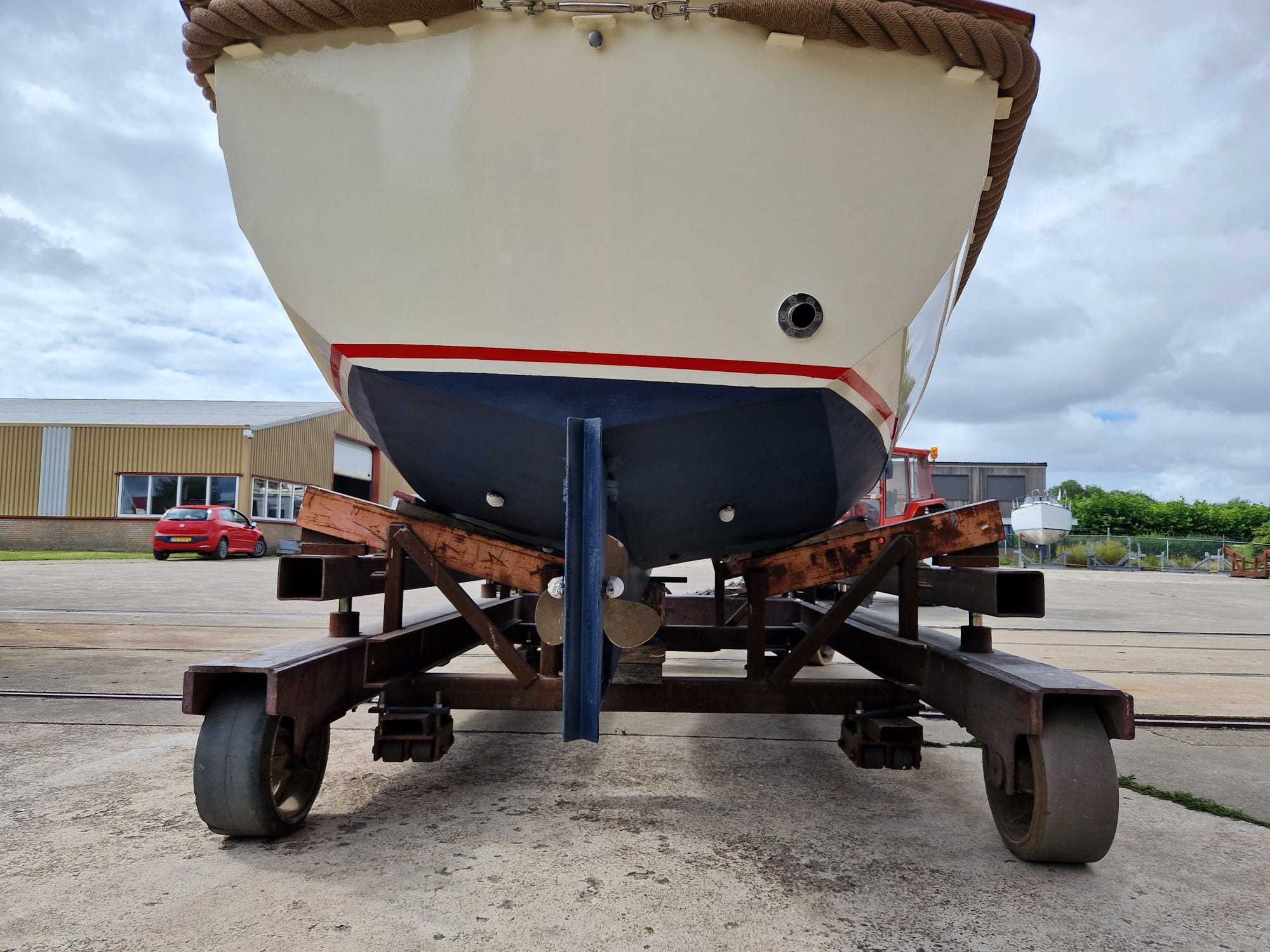 foto: 4 Overnaadse Sloep 750