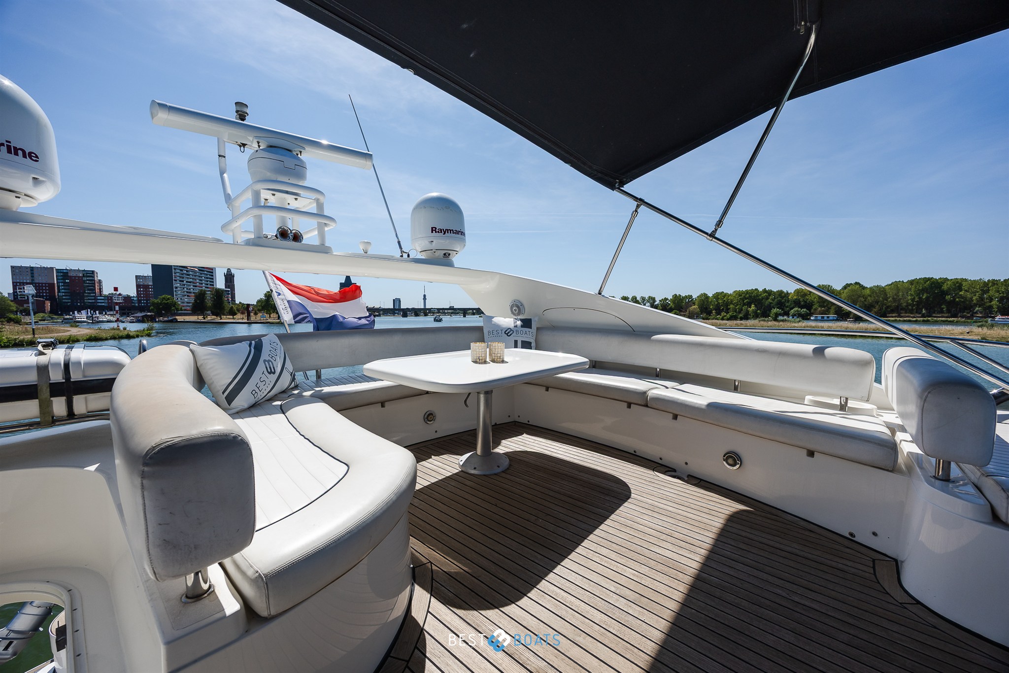 foto: 5 Sunseeker Manhattan 64