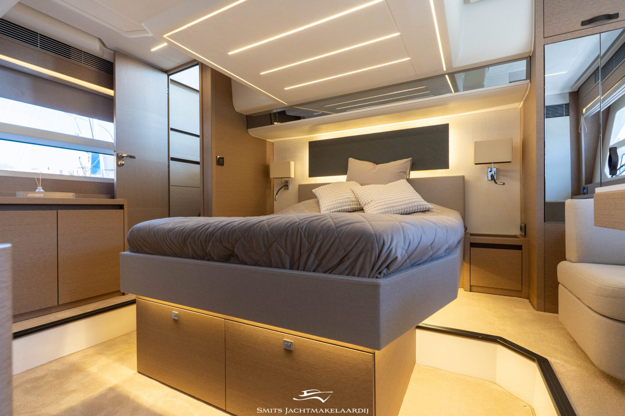 foto: 7 Prestige Prestige 590 Flybridge