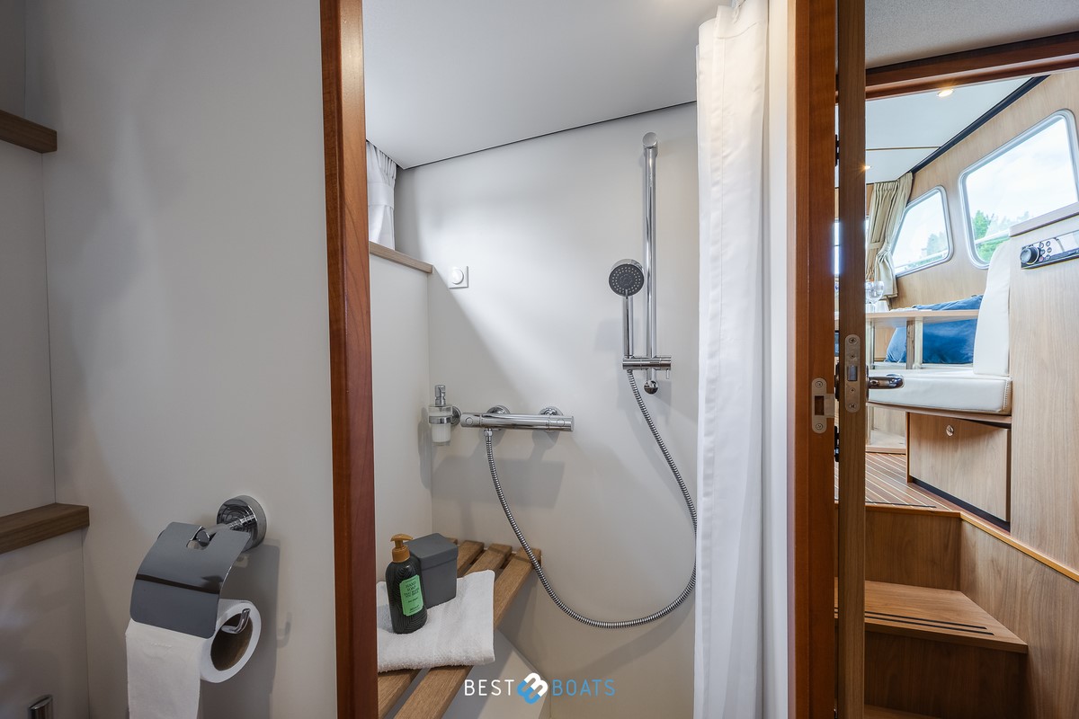 foto: 4 Linssen Grand Sturdy 35.0 AC