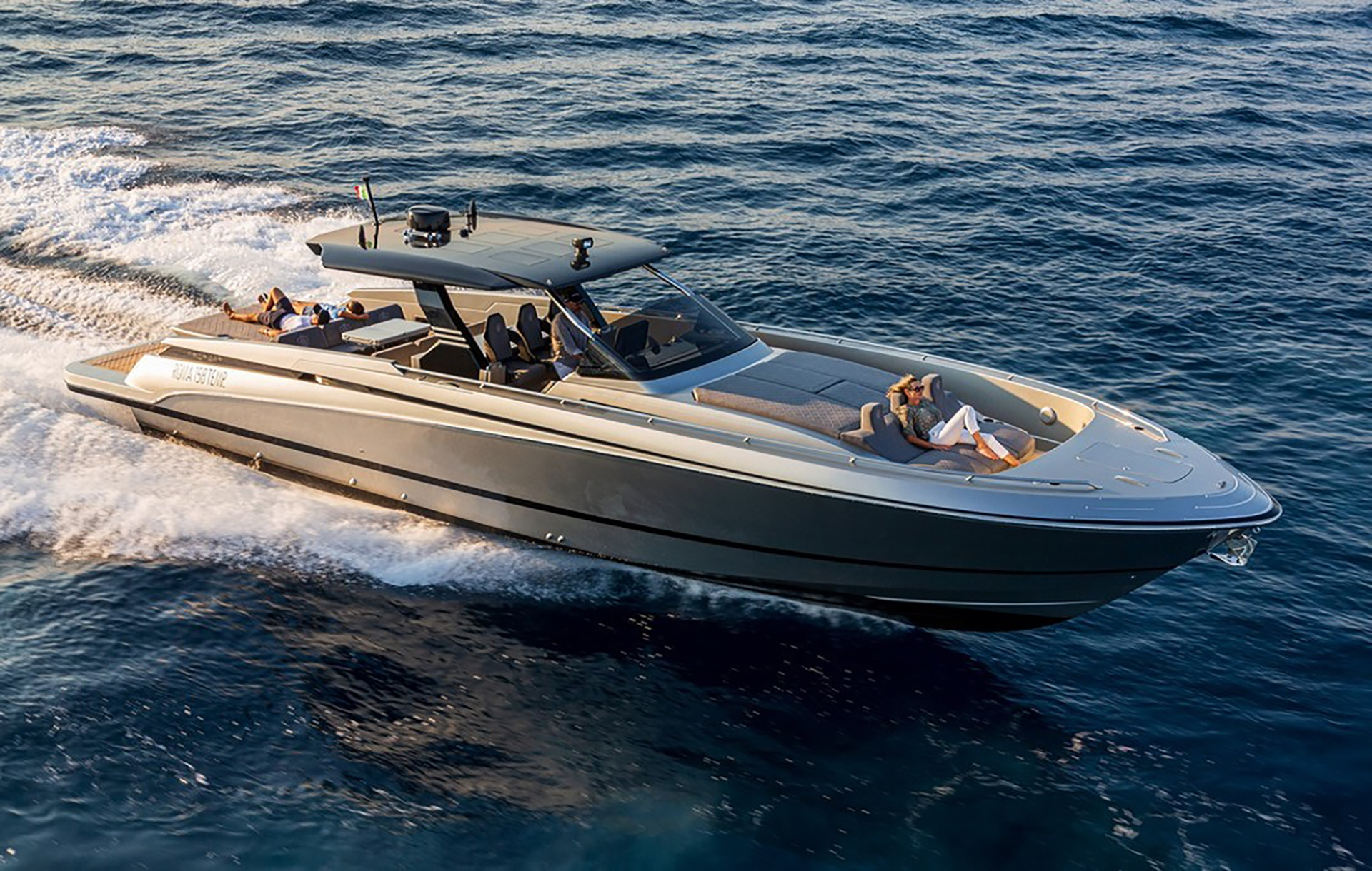 foto: 14 Canados Gladiator 493 Grand