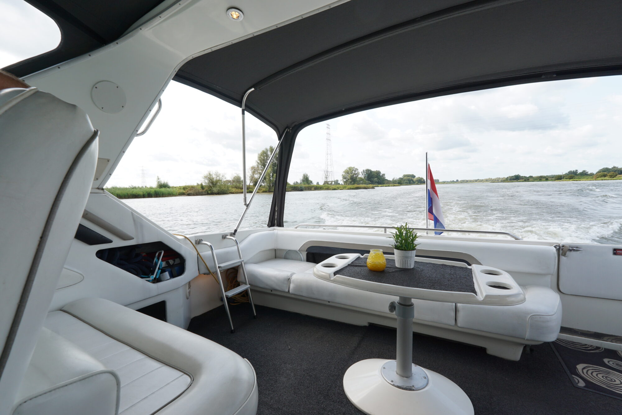 foto: 8 Sea Ray Sea Ray 400 Express Cruiser