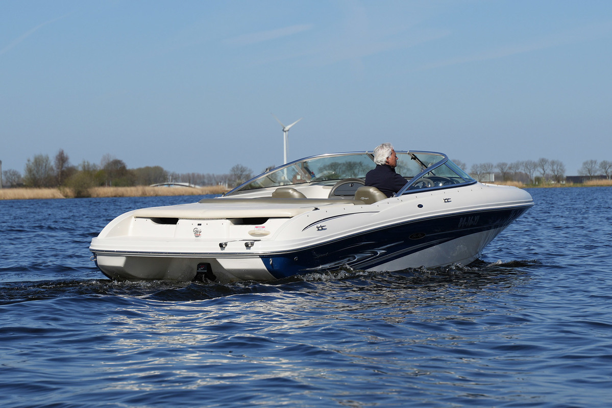 foto: 5 Sea Ray 200 Sport