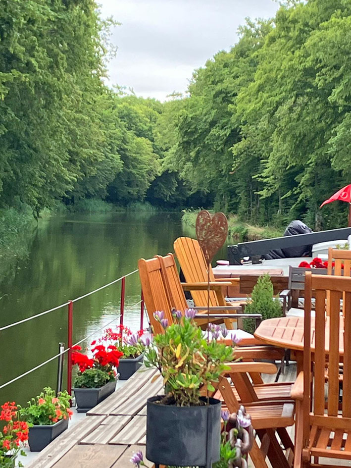 foto: 5 Spits Varend Woonschip 30.53 met UBC